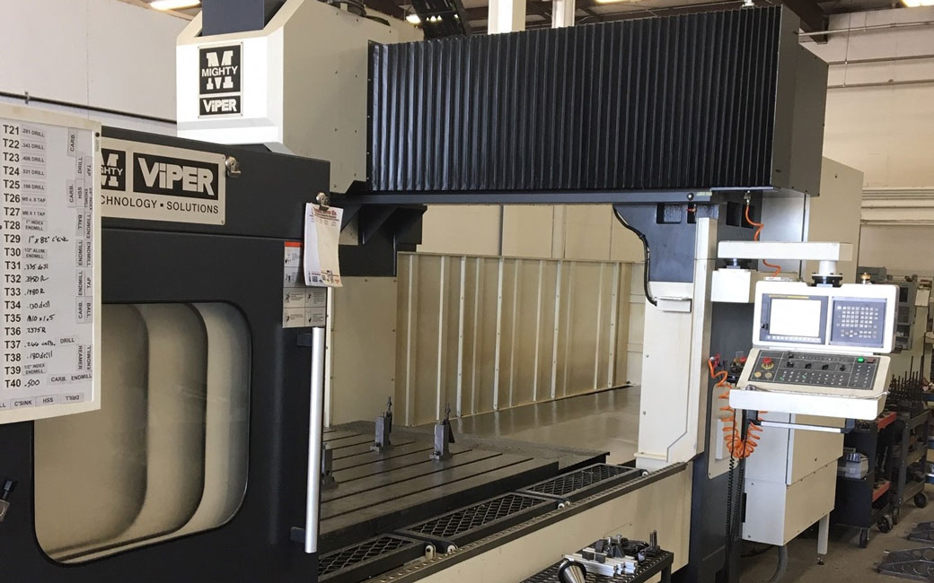 Mighty Viper CNC Bridge Mill offers powerful machine performance.  Multi-purpose cutting, all around machining. High performance spindle. Excellent for cutting large die mold, and fine surfaces.
